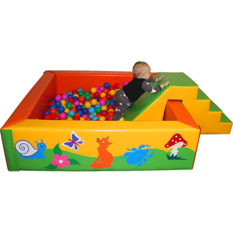 Сухой бассейн "Квадратный"с горкой  200 х 200 х 40 